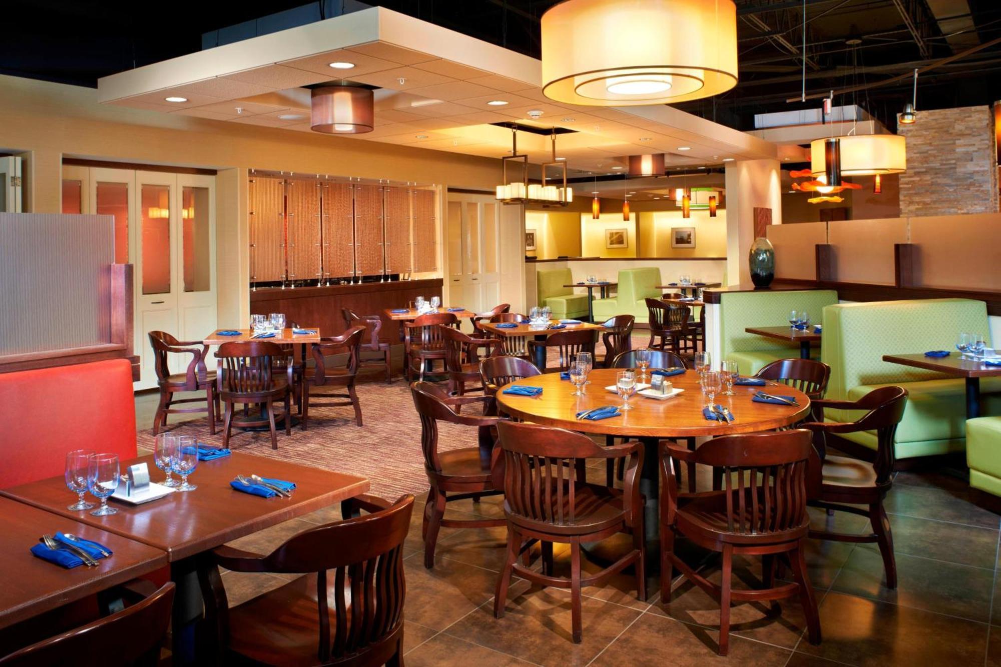 Buffalo Marriott Niagara Amherst Restaurant photo