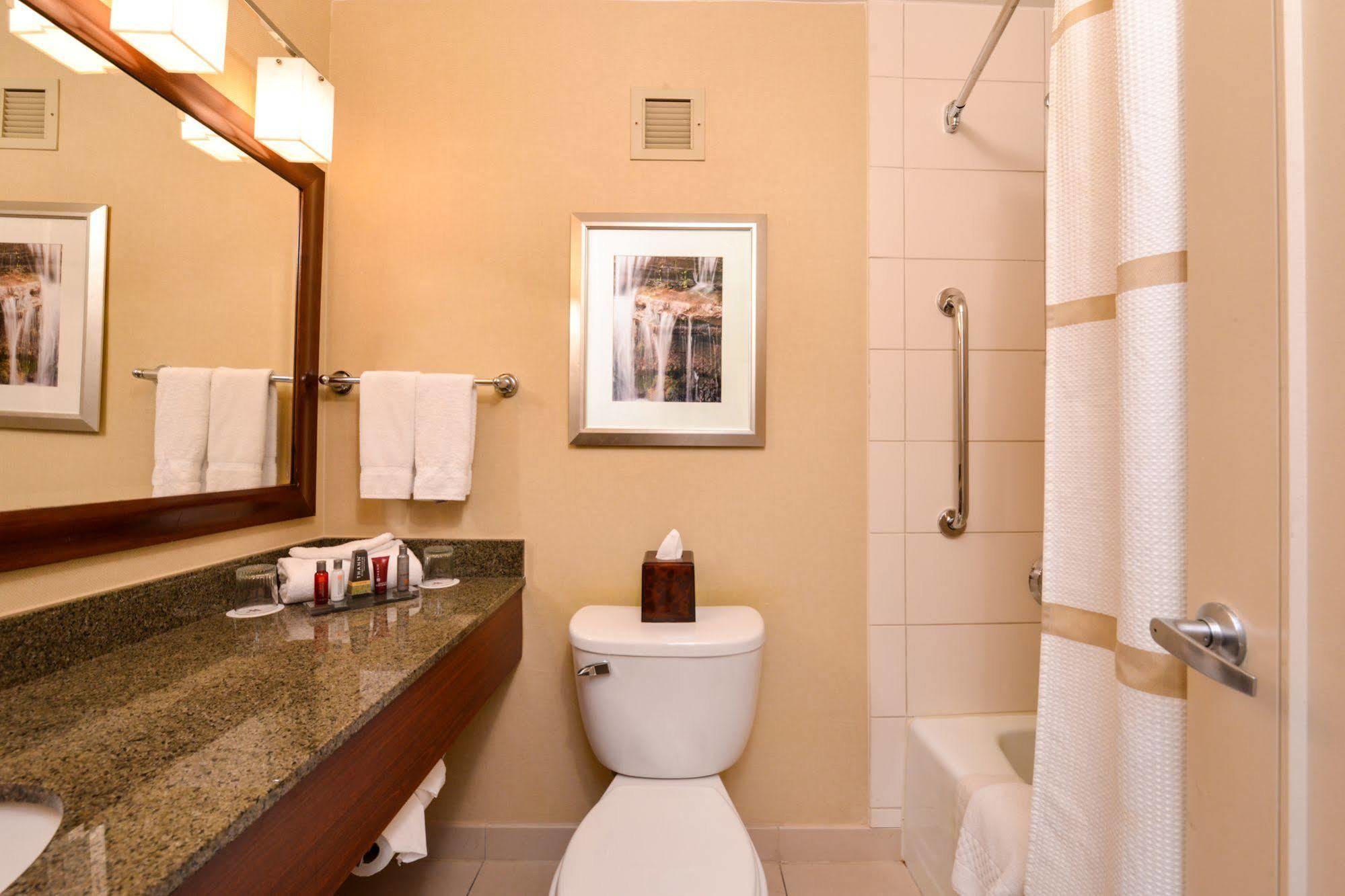 Buffalo Marriott Niagara Amherst Exterior photo